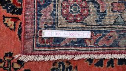 Corner detail of 1910s Sarough rug showing border pattern and Wool pile