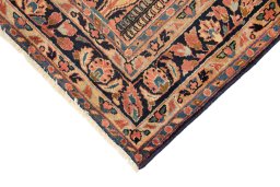Corner detail of 1930s Sarough rug showing border pattern and Wool pile