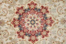 Central medallion detail of New Sarough rug from Iran / Persia