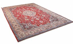 Corner detail of 2000s Sarough rug showing border pattern and Cork pile