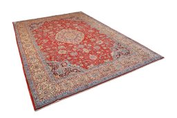 Close-up detail of 2000s Sarough rug from Iran / Persia showing Cork weave