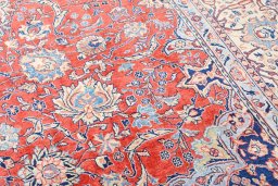 Close-up detail of 2000s Sarough rug from Iran / Persia showing Cork weave