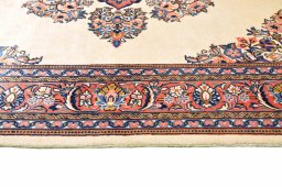Close-up detail of 2000s Sarough rug from Iran / Persia showing Cork weave