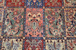 Backside of handmade 2000s Sarough rug showing knot structure and weave density