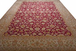 Surface texture of 1950s Sarough rug with natural Wool and intricate pattern