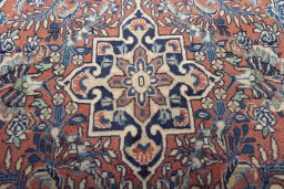 Central medallion detail of 2000s Sarough rug from Iran / Persia