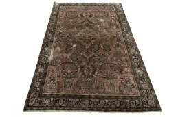 Surface texture of 1930s Sarough rug with natural Wool and intricate pattern