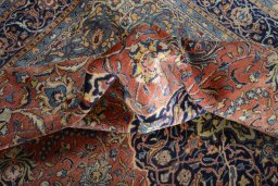 Surface texture of New Sarough rug with natural Wool and intricate pattern