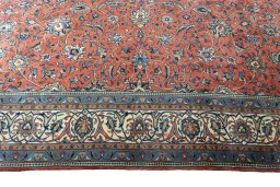 Corner detail of New Sarough rug showing border pattern and Wool pile