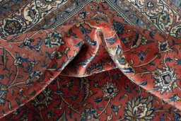 Surface texture of New Sarough rug with natural Wool and intricate pattern