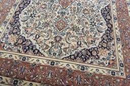 Close-up detail of New Sarough rug from Iran / Persia showing Wool weave