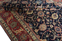 Close-up detail of New Sarough rug from Iran / Persia showing Wool weave
