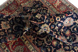 Surface texture of New Sarough rug with natural Wool and intricate pattern