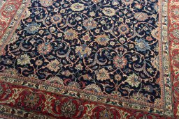 Close-up detail of New Sarough rug from Iran / Persia showing Wool weave