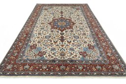 Surface texture of 2000s Sarough rug with natural Wool and intricate pattern