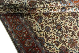 Close-up detail of New Sarough rug from Iran / Persia showing Wool weave