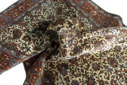 Surface texture of New Sarough rug with natural Wool and intricate pattern