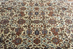 Central medallion detail of New Sarough rug from Iran / Persia
