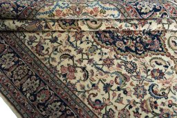 Close-up detail of New Sarough rug from Iran / Persia showing Wool weave