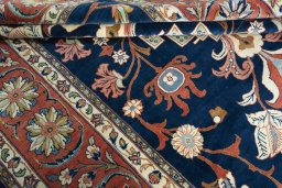 Close-up detail of New Sarough rug from Iran / Persia showing Wool weave