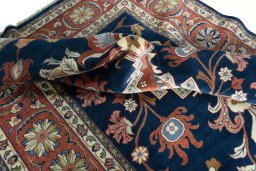 Surface texture of New Sarough rug with natural Wool and intricate pattern