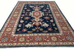 Surface texture of New Sarough rug with natural Wool and intricate pattern