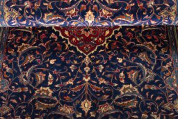 Close-up detail of New Sarough rug from Iran / Persia showing Wool weave