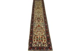 Surface texture of New Sarough rug with natural Wool and intricate pattern