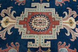 Central medallion detail of New Sarough rug from Iran / Persia