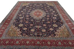 Surface texture of 2000s Sarough rug with natural Wool and intricate pattern