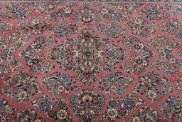 Central medallion detail of 1970s Sarough rug from Iran / Persia