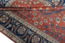Close-up detail of New Sarough rug from Iran / Persia showing Wool weave