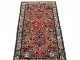 Surface texture of New Sarough rug with natural Wool and intricate pattern