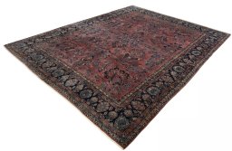 Corner detail of 1930s Sarough rug showing border pattern and Cork pile