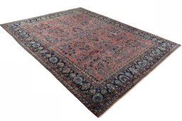 Close-up detail of 1930s Sarough rug from Iran / Persia showing Cork weave