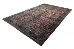 Corner detail of 1930s Sarough rug showing border pattern and Cork pile