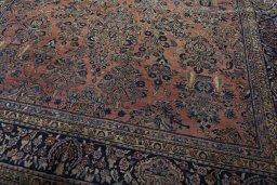 Close-up detail of 1930s Sarough rug from Iran / Persia showing Cork weave