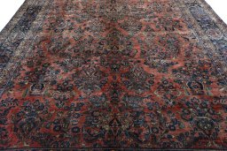 Full view of 1930s Sarough rug from Iran / Persia, 506 × 315 cm in Red tones