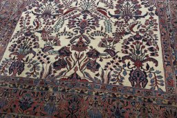 Close-up detail of 1930s Sarough rug from Iran / Persia showing Cork weave