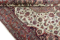 Close-up detail of 2000s Sarough rug from Iran / Persia showing Wool weave