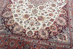 Close-up detail of 2000s Sarough rug from Iran / Persia showing Wool weave