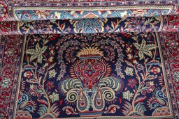 Close-up detail of New Sarough rug from Iran / Persia showing Wool weave