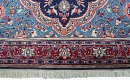 Full view of New Sarough rug from Iran / Persia, 161 × 105 cm in Blue tones