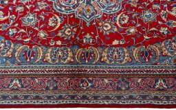 Full view of 2000s Sarough rug from Iran / Persia, 165 × 103 cm in Red tones