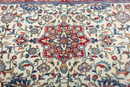 Central medallion detail of New Sarough rug from Iran / Persia