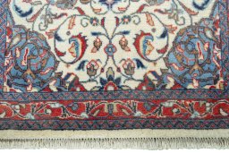 Close-up detail of New Sarough rug from Iran / Persia showing Wool weave