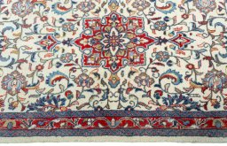 Full view of New Sarough rug from Iran / Persia, 300 × 78 cm in Beige tones