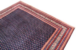 Surface texture of 1990s Sarough rug with natural Wool and intricate pattern