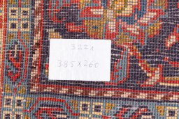 Close-up detail of New Sarough rug from Iran / Persia showing Wool weave