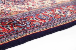 Central medallion detail of 1990s Sarough rug from Iran / Persia